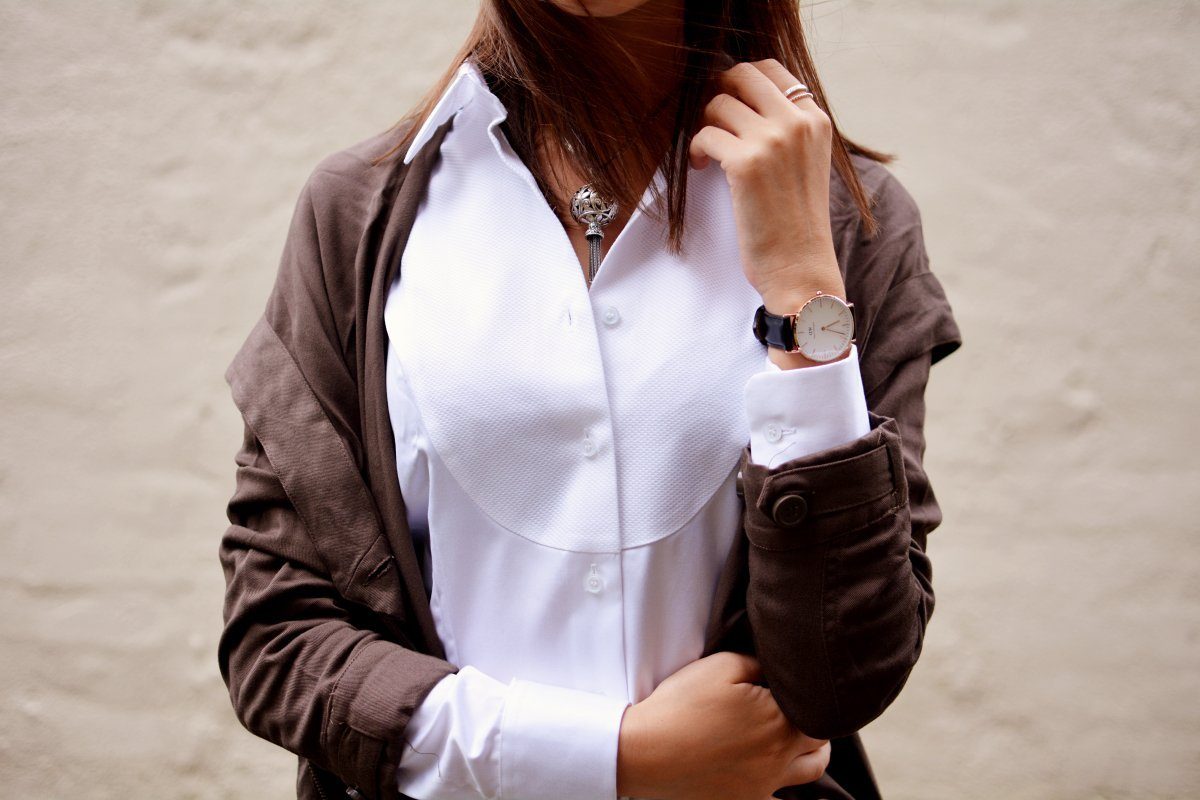 1 Shirt, 4 Jobs, 2 Looks