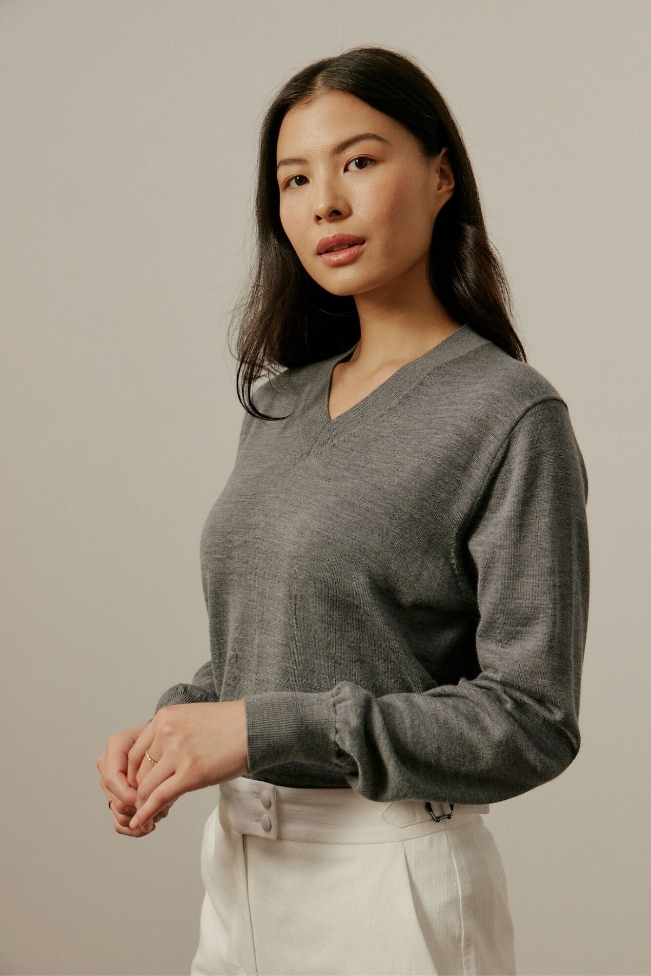 Women's V Neck Merino Wool - Grey