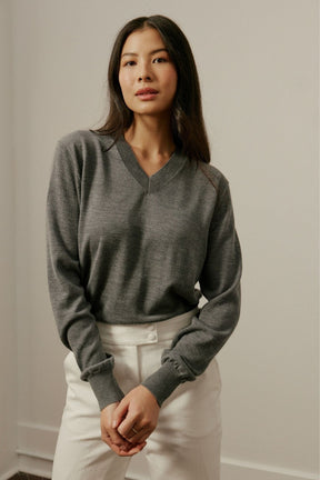 Women's V Neck Merino Wool - Grey