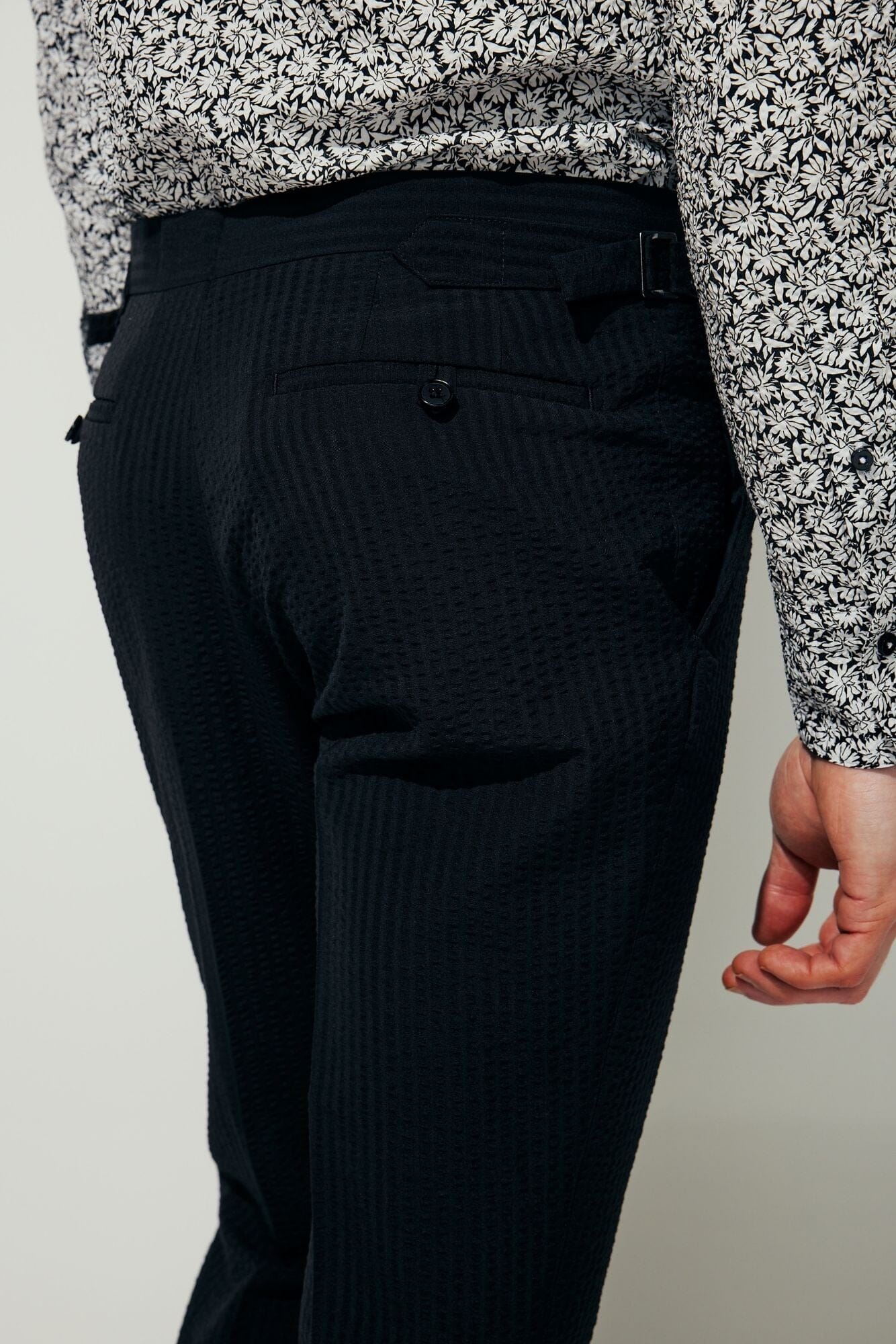 Como Trouser - Black Shadow Stripe Tropical Wool