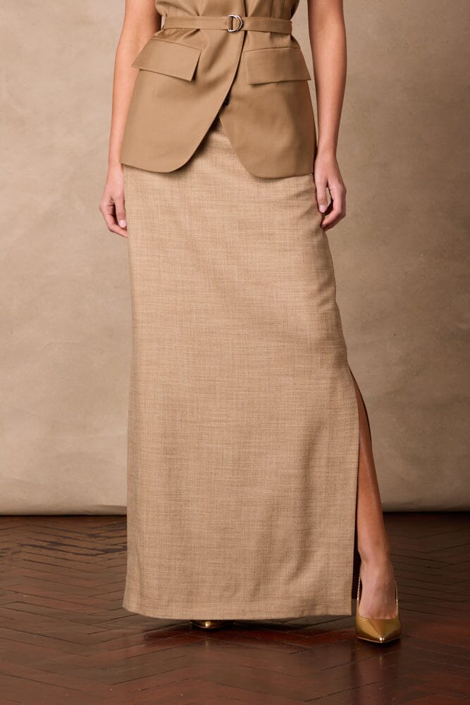 The Gabriela Sleeveless Jacket - Caramel Wool
