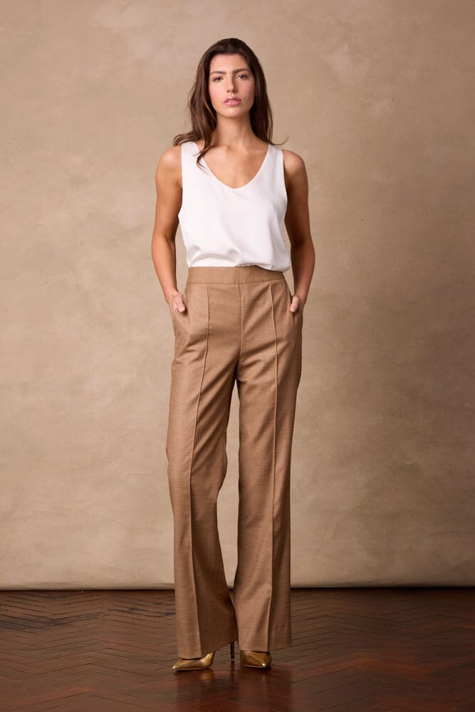 Laura Pant - Toffee