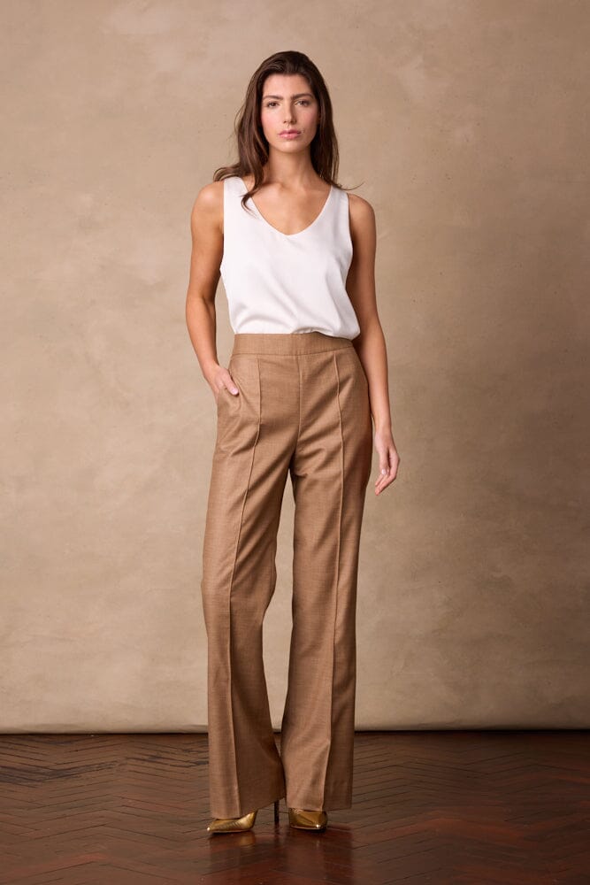 Laura Pant - Toffee