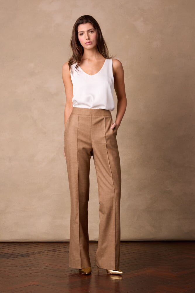 Laura Pant - Toffee